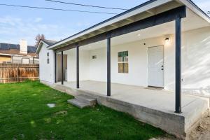 Bakersfield Sunset Stay