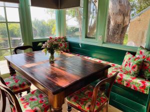 Galway Cottage ADL Retaining Pty Ltd trading as Murphys Coittages