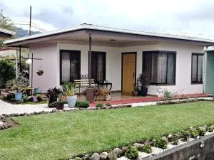 Hospedaje con relajante Vista - Bajos del Toro