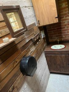 Cabaña rústica en el bosque-servicios limitados-ideal para desconectarse