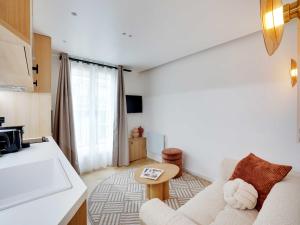 Modern apt with balcony - 1BR 2P - Saint Lazare