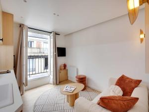 Modern apt with balcony - 1BR 2P - Saint Lazare