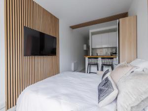 Superb 2P studio near Trocadero