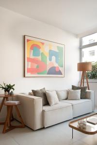 Renovated Stylish Two Bedroom Apartment in Ipanema, Steps to Beach