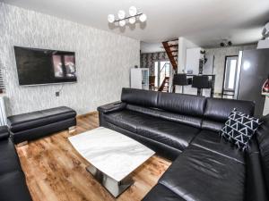 Villa in Fren tát near Ski Resorts & Jacuzzi