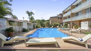 Ocean Parade 6 - Affordable, Pool, Spa, Beach, BBQ