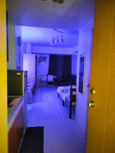 17th Floor Tower B Studio Haven with Netflix, AC and Free Wifi