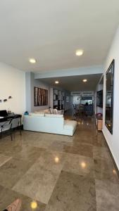 Sea View Apartment, Panama City