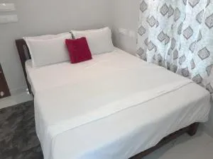 Lachus Home Stay - Vāzhākulam