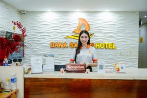 DaNa Sailing Hotel