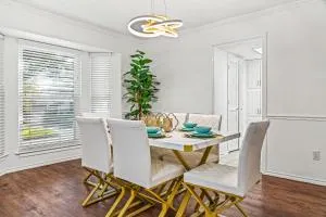 Your Home Away from Home - 大草原城