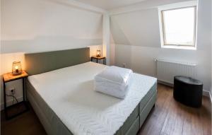 Stunning Home In Den Oever With Wifi