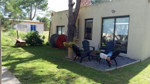 Casa con Patio y Parrilla Zona Golf