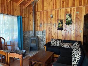 Cabaña en Coñaripe Sector Termas Geométricas "Entre Coigûes"