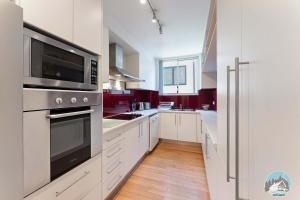 Relaxing Sunny North-Facing 2-Bed Apt in Vaucluse