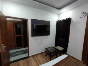 Hotel O Diamond Inn