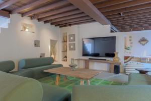 Private Pool, 8-Bedroom, Old Town, Entire Estate - TANPURI Thapea - Prime Location