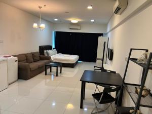 Mercu Summer Suites SP Home