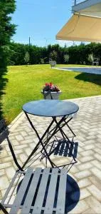 Cosy Garden Bungalow - 美西尼