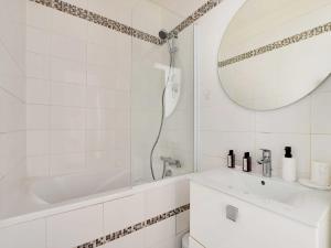 Charme et Confort 1 BDR 4P Nation - 4-Sterne-Hotels in Paris