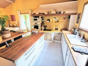 Maisons de vacances BELLE VILLA Piscine 120 m2, 8 pers, 3 belles chambres Pres d'Aix-en-Provence : photos des chambres