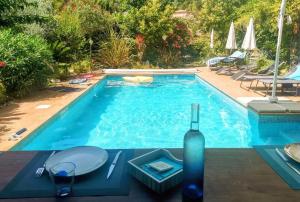 Maisons de vacances BELLE VILLA Piscine 120 m2, 8 pers, 3 belles chambres Pres d'Aix-en-Provence : photos des chambres