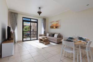 Maison Privee - Stylish & Spacious Apartment in Downtown Dubai - 4hvězdičkové hotely ve městě Dubaj
