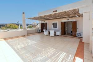 Villa Dimitra with swimming pool