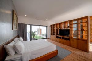 Sila Prana Villa - Luxury Private 8BRs Pool Villa Da Nang Beach