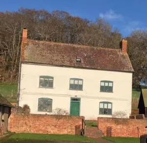 Isolated Farm House - Redmarley DʼAbitot