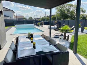 Villas L-escapade Lorraine - Villa and private pool : photos des chambres