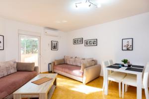 Senad - Apartment MALI - MPolo