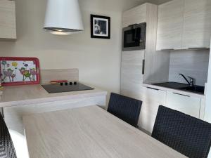 Cap HERMES, T2-3, 40m2, 4-5p, ,grande terrasse vu