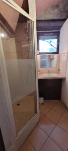 Appartements joli studio dans cuvage d-une maison vigneronne : photos des chambres