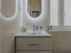 Cozy 1BDR Apt 4P Getaway in Central Paris