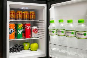 Phòng Giường Đôi Lớn Loại Sang (Deluxe Queen Room)