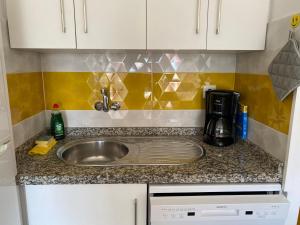 Playa Torrecilla, a un paso del centro peatonal!