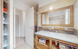 Maisons de vacances Lovely Home In Meschers-Sur-Gironde : photos des chambres