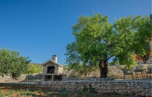 1 Bedroom Lovely Home In Bobovisca