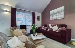 Stunning Home In Somme-Leuze With Wifi - 西内