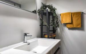 Stunning Home In Somme-Leuze With Wifi