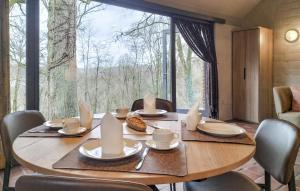 2 Bedroom Amazing Home In Hastière