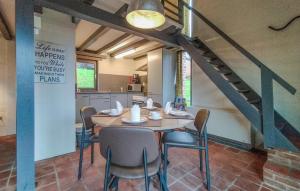 2 Bedroom Amazing Home In Hastière