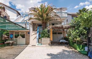 Amazing Apartment In Sveti Petar