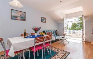 Amazing Apartment In Sveti Petar