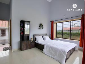 StayMist - Aegis Poolside Villa