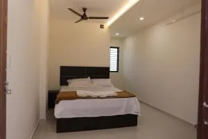 Soumya Residency- Boarding and Lodging - Yēnūru