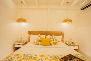 ELIVAAS House of Neptune 1 BHK Cottage on the Beach & Famous Cafes, Restros