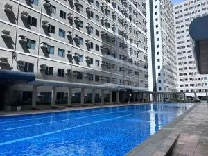 642 - Quiet & secured condo in Cavite with HI speed WIFI - Hulugan