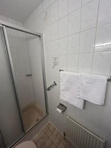 2-Rent Group Hostel Rooms AUB162